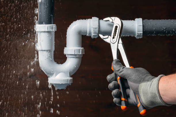 Professional Drain Cleaning technician working in Perks, IL